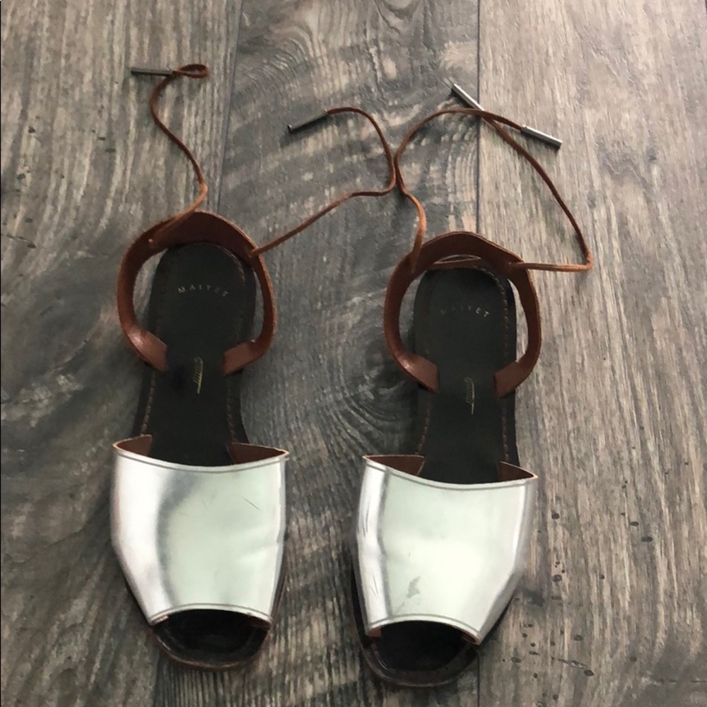 Maiyet Metallic Ankle strap sandals